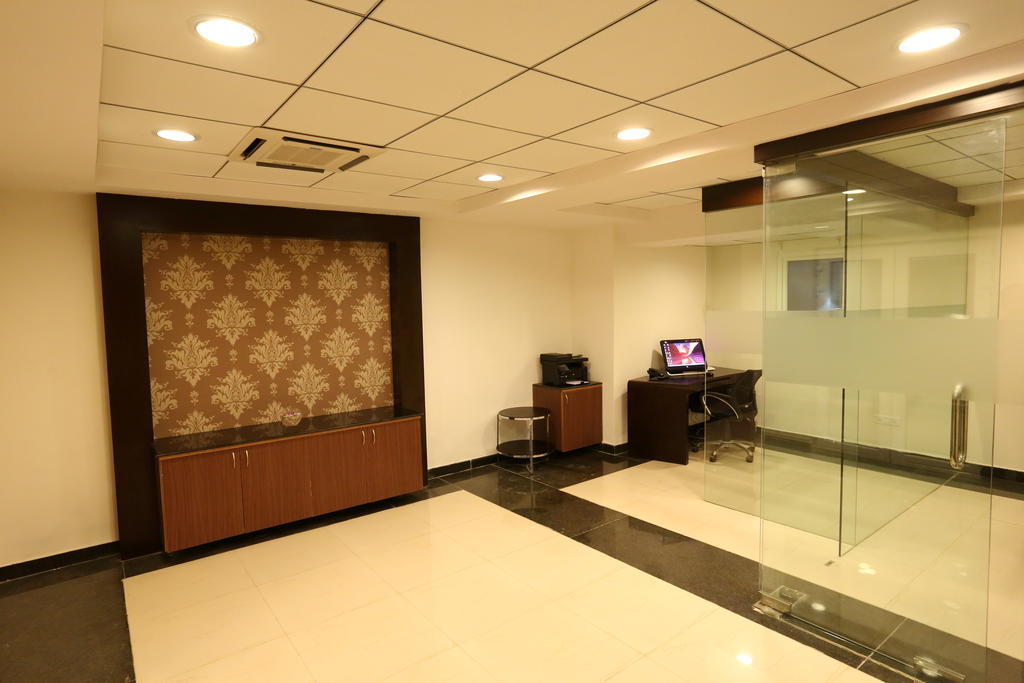 Crest Executive Suites, Whitefield Bengaluru Szoba fotó